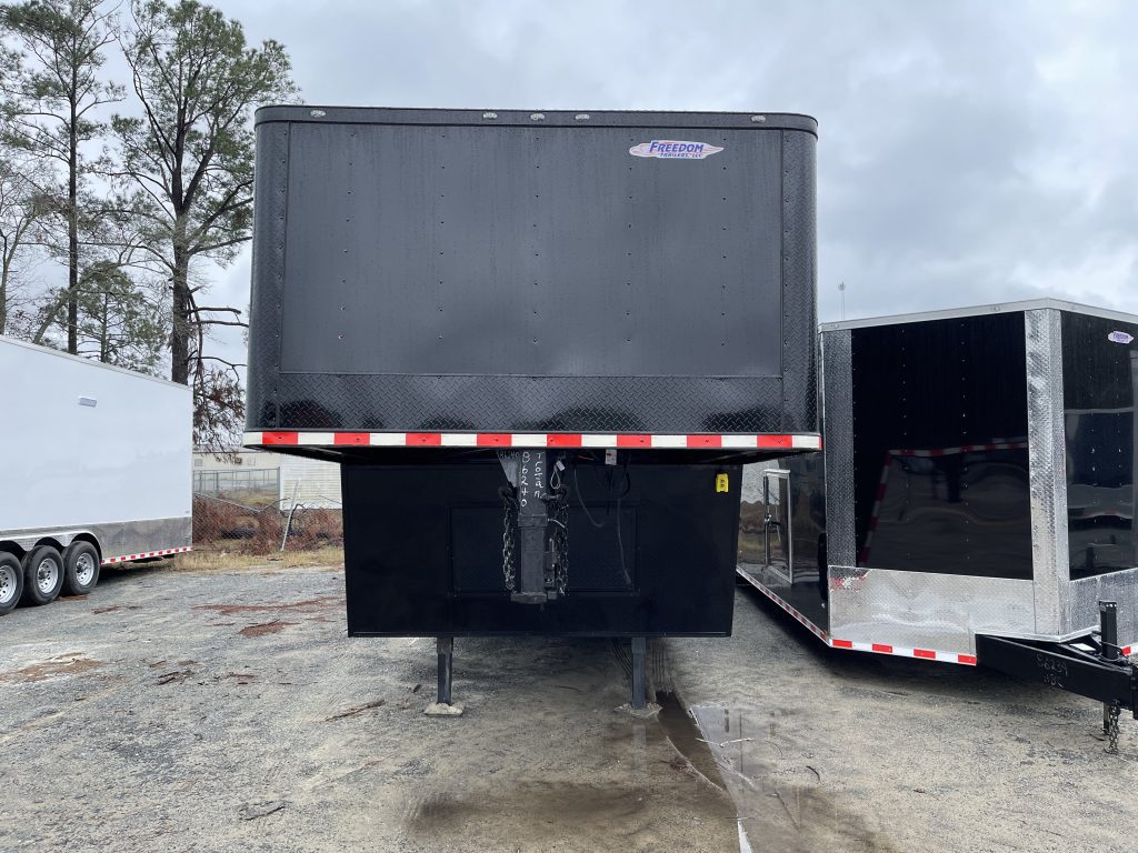 8.5′ x 32′ Loaded Black Freedom Cargo Gooseneck Trailer for Sale in Douglas, GA – $27,225