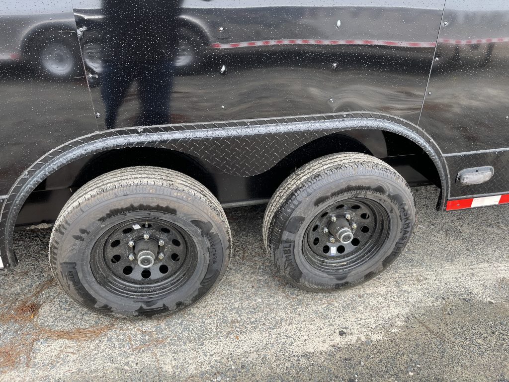 8.5′ x 32′ Loaded Black Freedom Cargo Gooseneck Trailer for Sale in Douglas, GA – $27,225