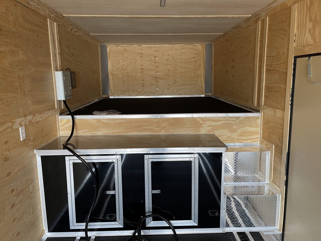 8.5′ x 32′ Loaded Black Freedom Cargo Gooseneck Trailer for Sale in Douglas, GA – $27,225