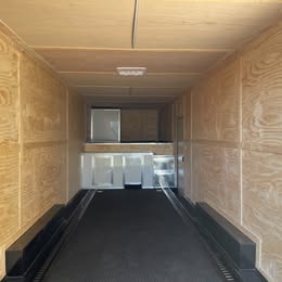 8.5′ x 32′ Loaded White Gooseneck Trailer for Sale in Douglas, GA – $28,995